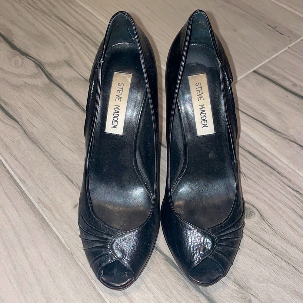 Steve Madden, peekaboo heels